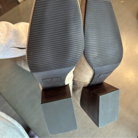 AQUA COLLEGE Women’s Tori Waterproof Suede Tall Boots Taupe Size 10 New - Picture 10 of 16